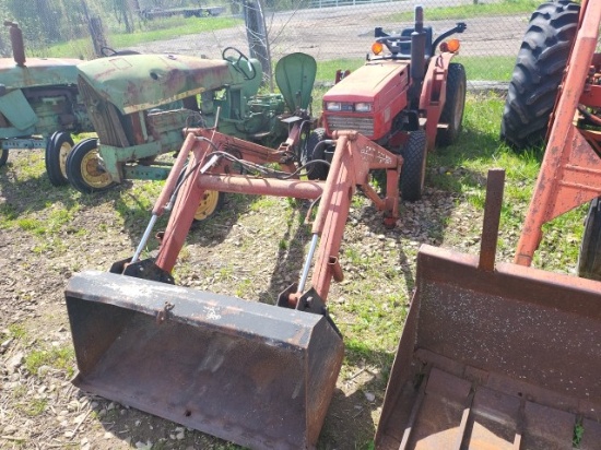 Case IH 235 4x4 w/LDr