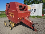 New Holland 644 Round Baler w/Net