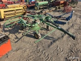 John Deere 4 basket Tedder