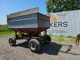 Gravity Wagon w/John Deere Gear