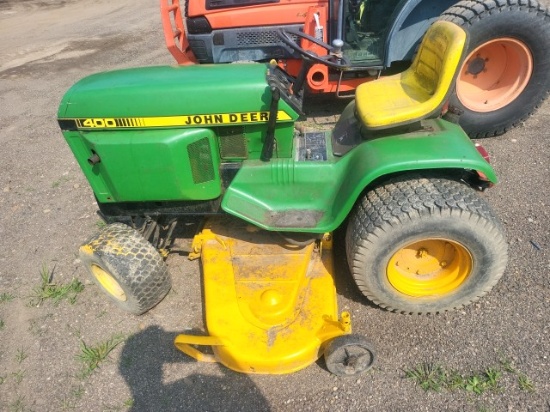 John Deere 400 Riding Mower
