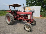 International 686 2wd Tractor