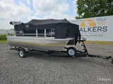 2013 Pontoon Boat