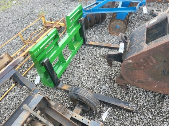 Horst QT Pallet Forks for John Deere 400/500 Series/2000LB Capacity/42in. Forks