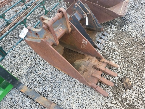 18in. Digging bucket/Fits NH LB Series Backhoes