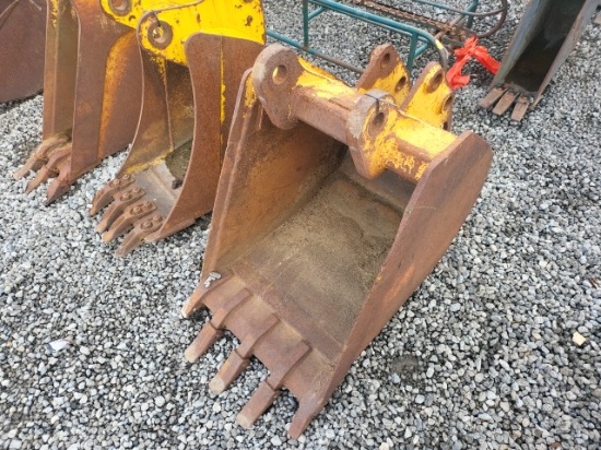 John Deere 24in. Digging Bucket