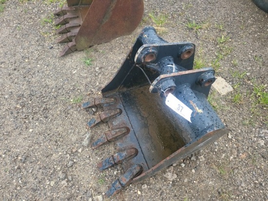 Kubota BT3004 24in. Digging Bucket