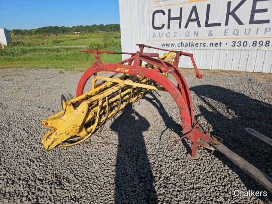 New Holland 256 Rake