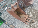 18in. Digging bucket/Fits NH LB Series Backhoes