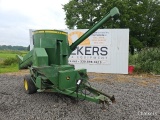 John Deere 700 Grinder Mixer