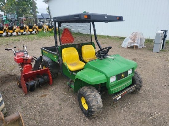 John Deere Electric Gator w/Charger