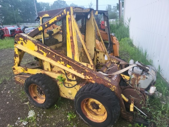 New Holland L775 SKidsteer