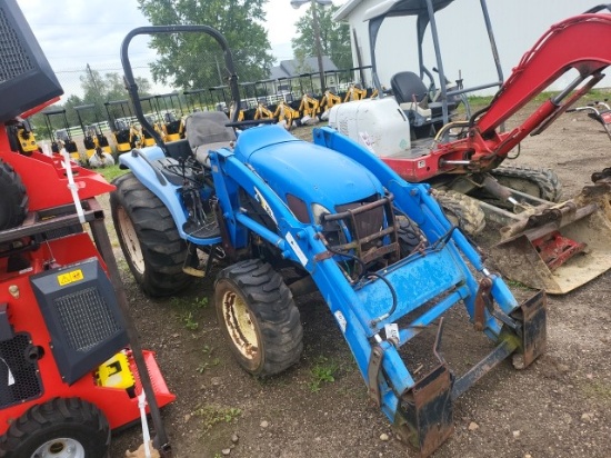 New Holland TC40DA 4x4 w/Ldr.