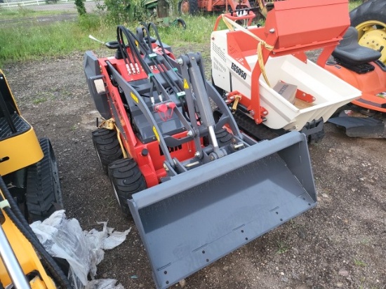 323W Small Wheel Skidsteer