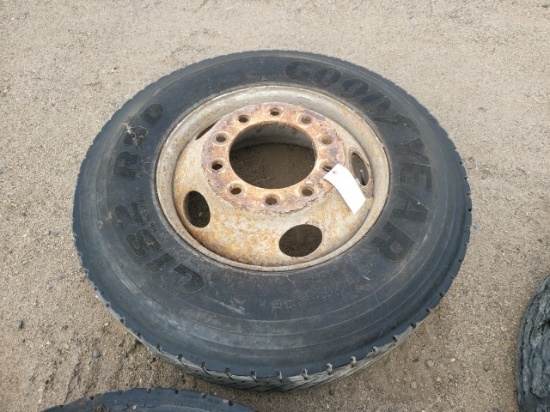 22.5 Wheel and Tire