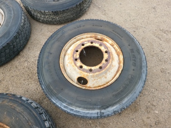 22.5 Wheel and Tire
