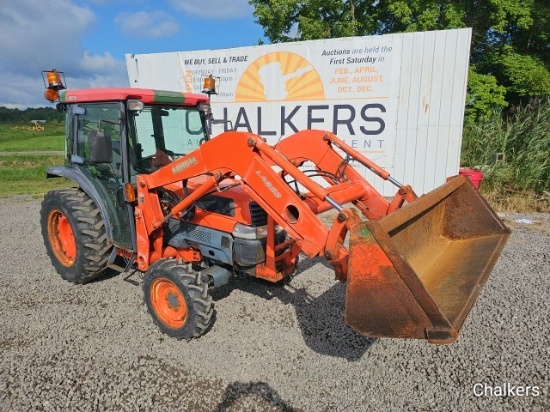 Kubota L4330 4x4 w/Cab/Ldr