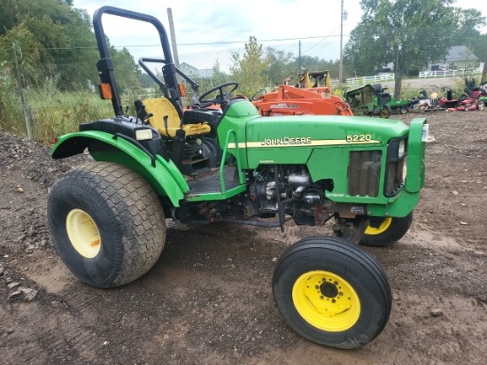 John Deere 5220 2wd