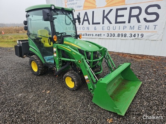 John Deere 1025R 4x4 w/Ldr/Cab/3pt. Sander