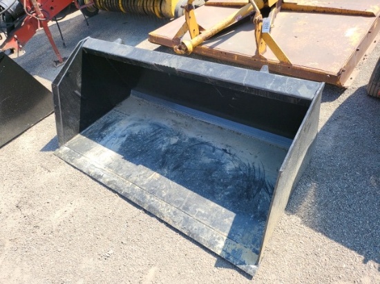 Kivel QT 72in. Snow/Mulch Bucket