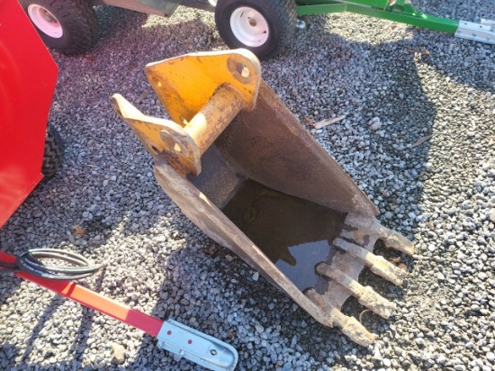 Case 16in. Backhoe Bucket