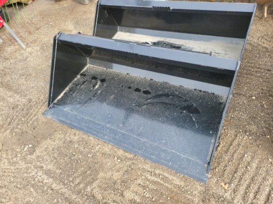 Kivel 60in. QT Bucket/New