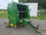 John Deere 335 Round Baler