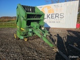 John Deere 410 Round Baler