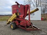 New Holland 357 Grinder Mixer
