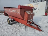 Gehl 7190 Feeder Wagon