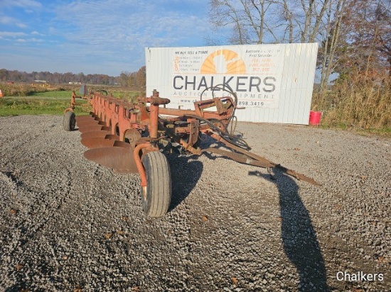 International 7btm. On Land Plow