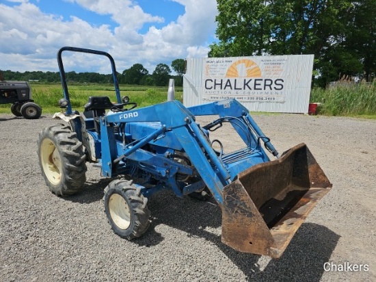 Ford 1520 4x4 w/Ldr