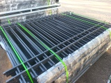 10x7 Fence Panels (20 PC)  (21) Posts/Has Some Damage