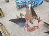 Dearborn 1btm. 3pt. Plow