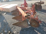 Massey Ferguson 82 4btm. 3pt. Plow