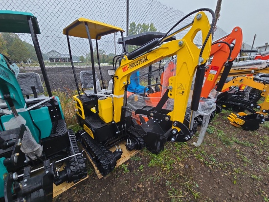 AGT QH12R Mini Excavator