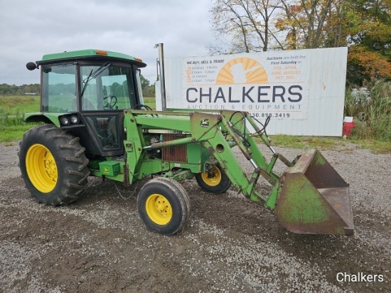 John Deere 2350 2wd w/Cab/Ldr