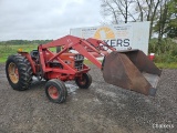 International 584 2wd w/Ldr