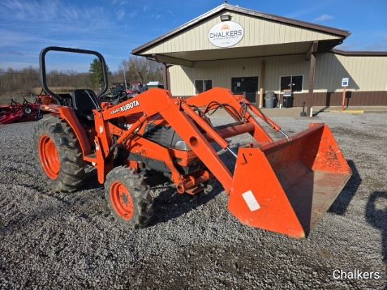 Kubota L2900DT 4x4 w/Ldr