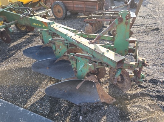 Oliver 3btm. 3pt. Plow