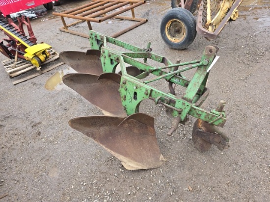 John Deere 3btm. 3pt. Plow