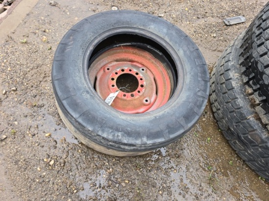 Tractor wheel and 2 Tires