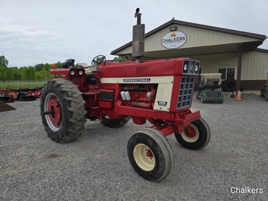 International 966 2wd