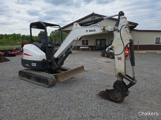 2012 Bobcat E32 Excavator