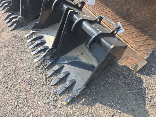 24in. QT Exchange Excavator Bucket