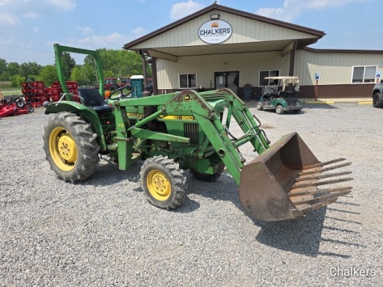 John Deere 850 4x4 w/Ldr