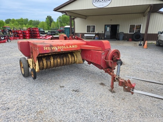 New Holland 268 Square Baler