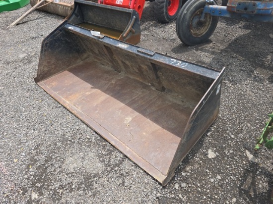 Tomahawk QT 90in. Snow/Mulch Bucket