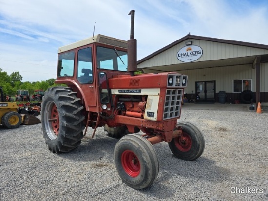 International 966 2wd