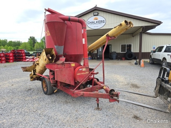 New Holland 352 Grinder Mixer